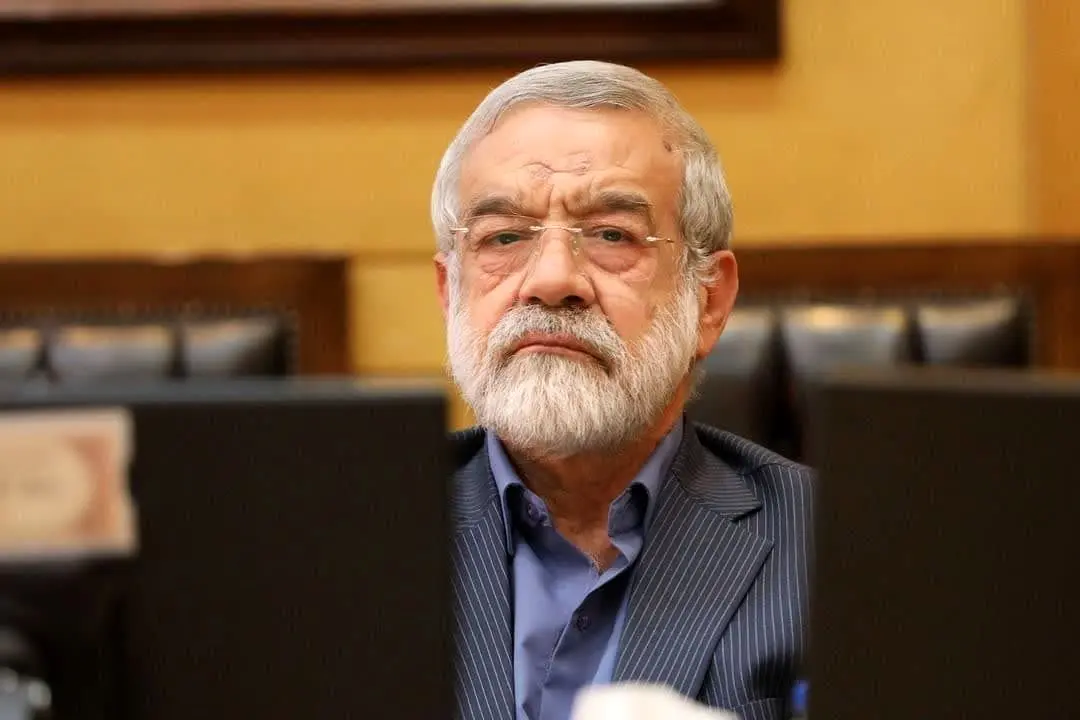 نماینده مجلس: اگر مجازاتی برای حجاب نیست ، زندان را برای سارقان بگیرید!