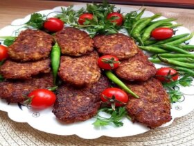 چگونه بادمجان را با سیب زمینی درست کنیم