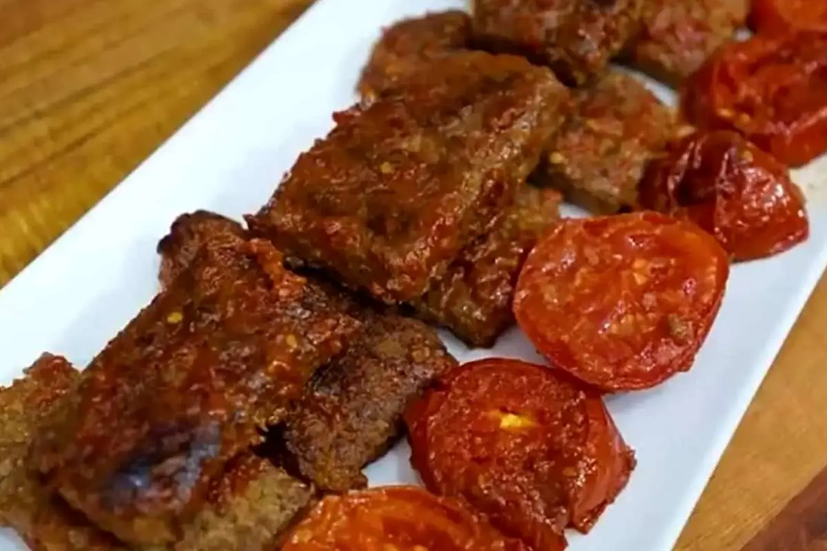 چگونه یک تابه را با یک سس خاص درست کنیم 4 چگونه یک تابه را با یک سس خاص درست کنیم