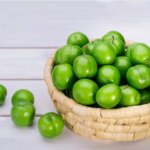 گوجه فرنگی سبز را در معده فاجعه بخورید