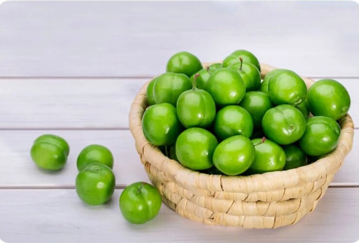 گوجه فرنگی سبز را در معده فاجعه بخورید