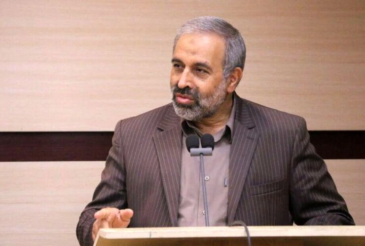 یزدیخاه ، نماینده تهران: موفق شد متون تهدیدآمیز را به نمایندگان از مراکز خاص بفرستد.