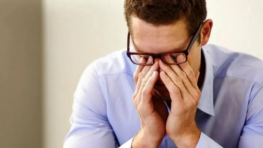 یکی از دلایل اصلی قرنیه تعریف شده است