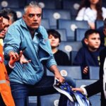 تصویر ؛ بحث در آخرین بازی Fenerbahce ، پوستر Carikal در دست طرفداران
