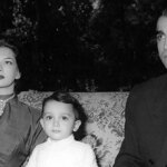 برای دیدار با "پادشاه مصر و پسر چهارم رضاخان عبدال رضا" ؛ 20s