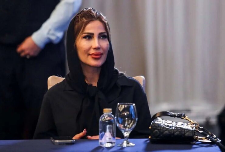 برای دیدن کلارنس سیدورف همسر سوفیا ماکرامی