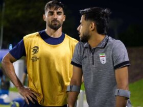 تصاویر ستاره استقلال با عصا در آموزش تیم ملی