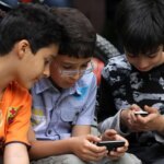 برای دیدن سرقت موبایل ؛ جوان با یک ترفند چالش مجازی