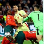 او قهرمان لیگ اروپا پرتغال شد. کریس رونالدو بودن خوب است