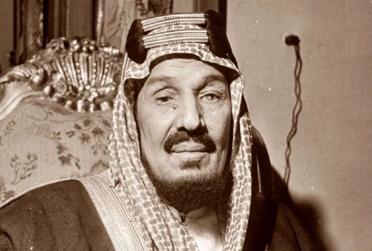 "اولین پادشاه عربستان سعودی و دو مهمان کامل شتر" ؛ 1326