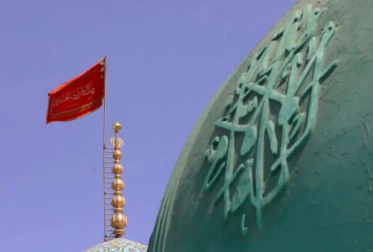 تصاویر پرچم انتقام جویی قرمز از گنبد مسجد مقدس جمکاران