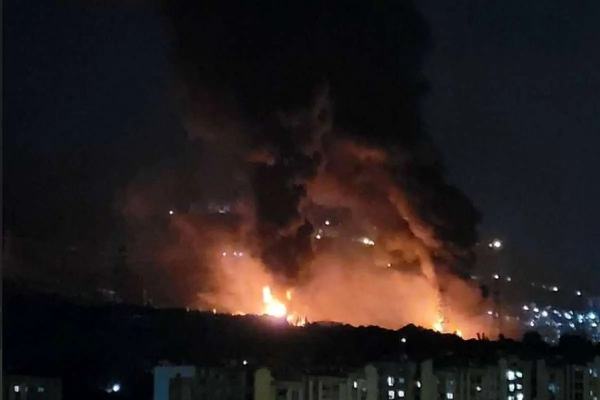 آتش سوزی در یکی از مخازن انبار در غرب تهران