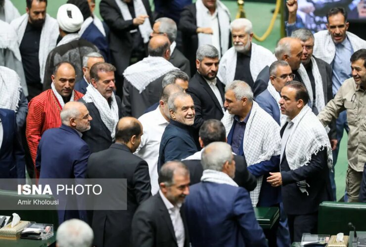 تصاویر اعتماد مجلس به وزیر اقتصاد پیشنهادی