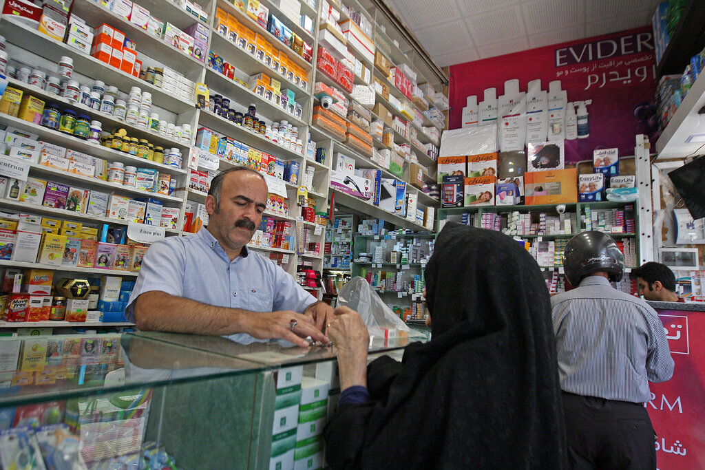 داروخانه ها طبق معمول خدمات خود را ارائه می دهند