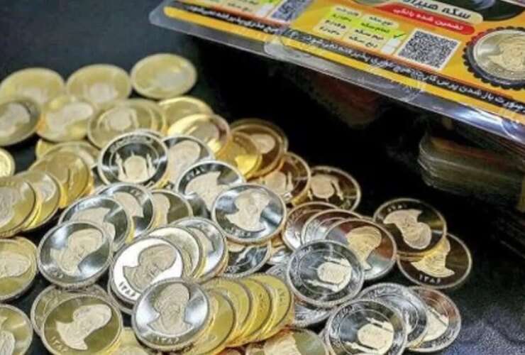 یک هفته بعد ، پول طلا و سکه اعلام شد