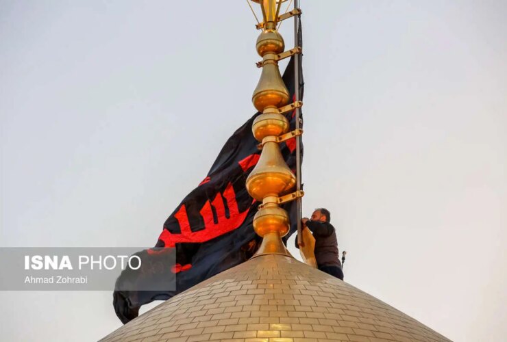 تصاویر جایگزینی گنبد معبد پیامبر ماسوم (SA) در آستانه محرم