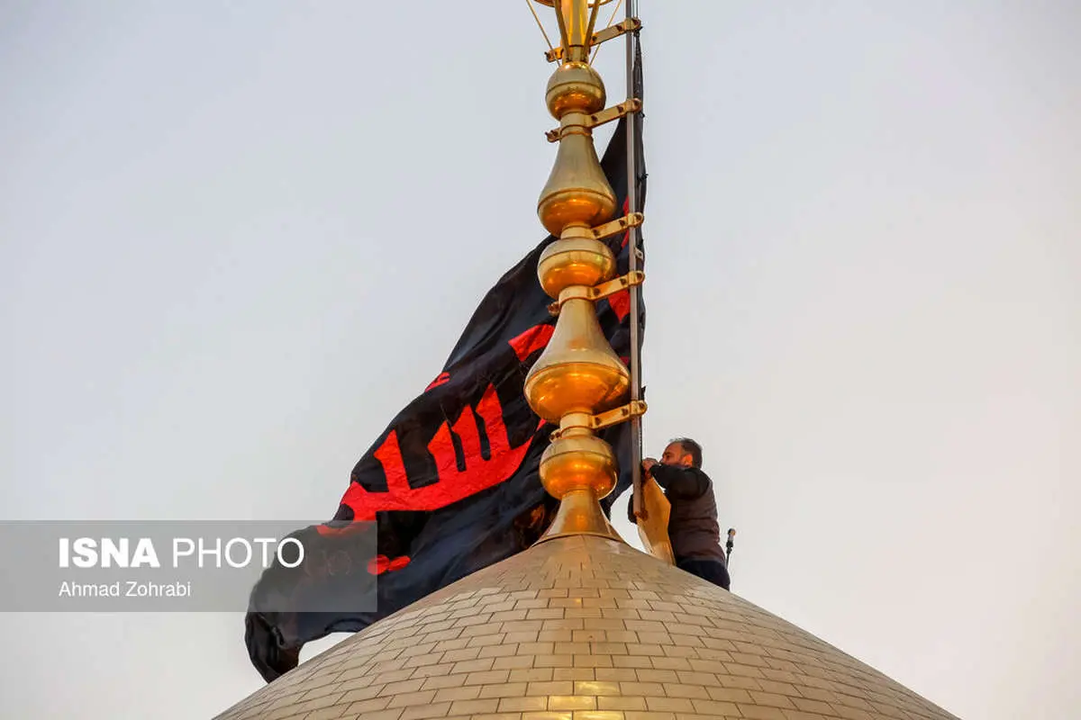 تصاویر جایگزینی گنبد معبد پیامبر ماسوم (SA) در آستانه محرم