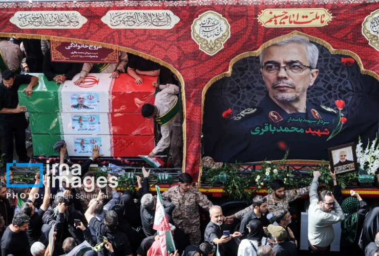 تصاویر مراسم تشییع جنازه شهدای اقتدار در تهران