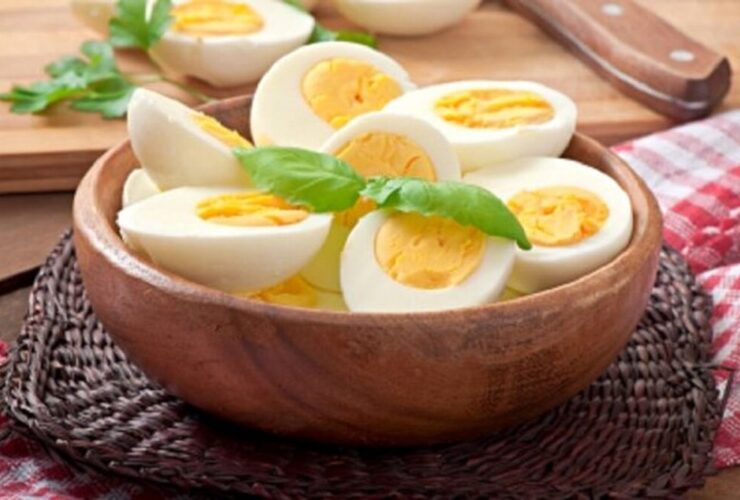 آیا زرده تخم مرغ در پیری مضر است؟