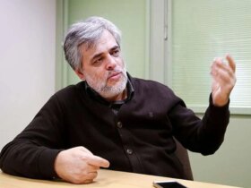 واکنش مهاجرت به "بازی اینترنتی": آیا فکر می کنید قبل از صحبت کردن؟