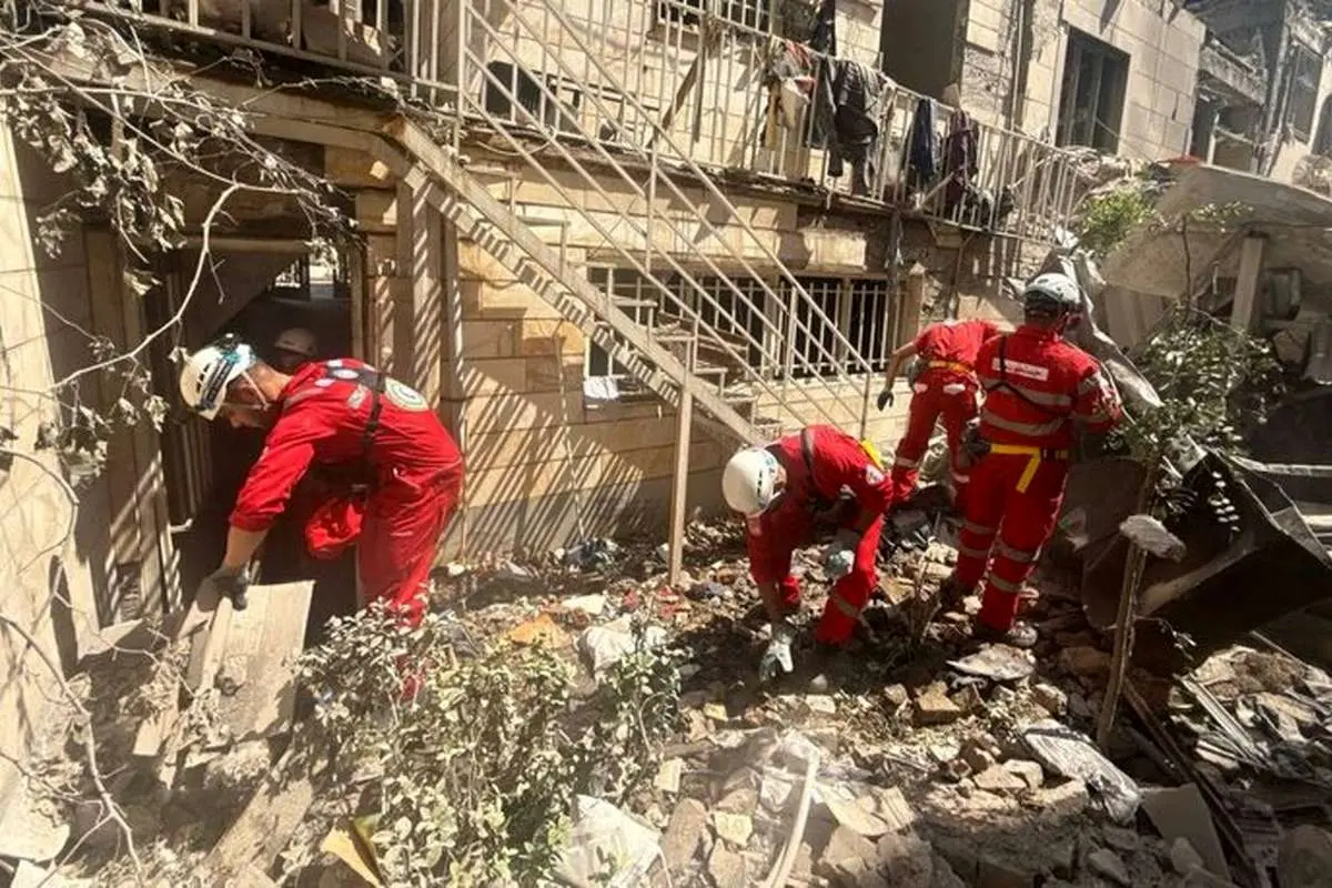 4 عضو خانواده با شاهد دانشجویی دانشگاه şerif