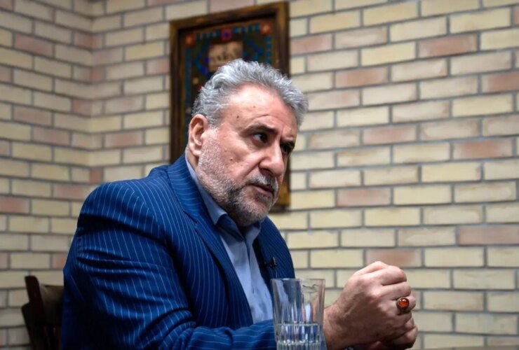 Falahatpisheh: با وجود کمبود پول ، وقت آن است که امروز از ایران دفاع کنیم