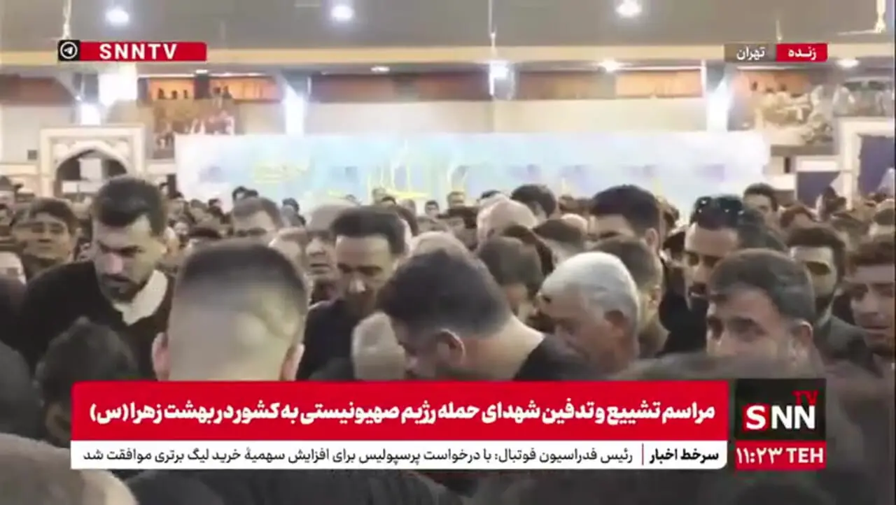 Mohsen Tonandeh در Golzar of Behesht Zahra (SA) شهدا