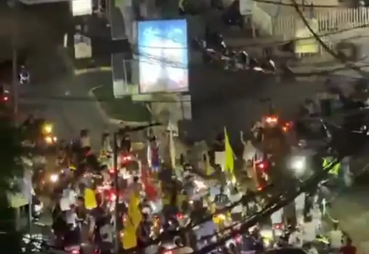ایران پس از حملات موشکی ایران به اسرائیل ، ساکنان زاهیه را فریاد می زد