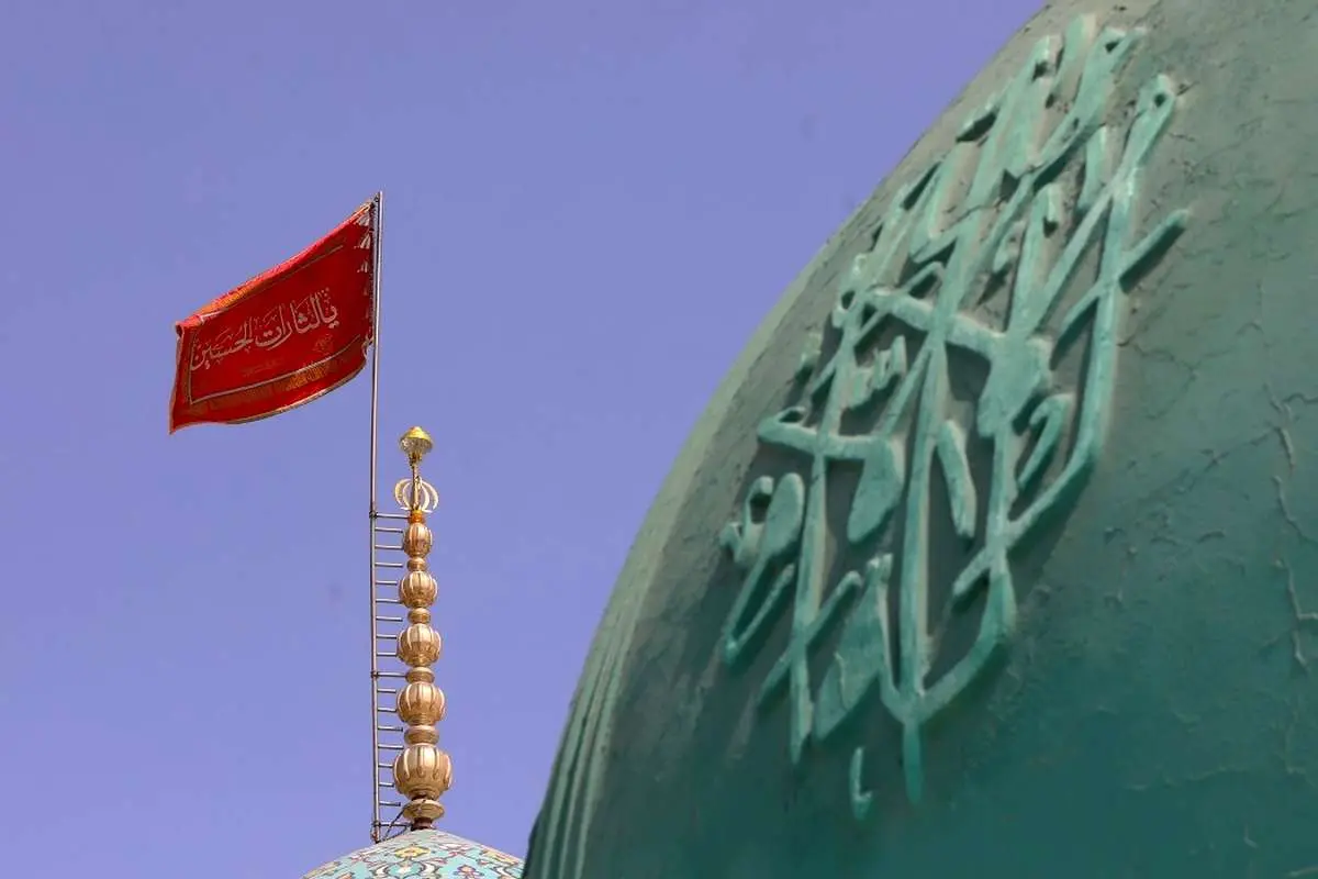 تصاویر پرچم انتقام جویی قرمز از گنبد مسجد مقدس جمکاران 4 تصاویر پرچم انتقام جویی قرمز از گنبد مسجد مقدس جمکاران