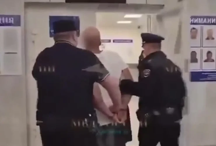 حمله ترسناک و دلهره آور مرد اسرائیلی به کودک ایرانی 32 حمله ترسناک و دلهره آور مرد اسرائیلی به کودک ایرانی
