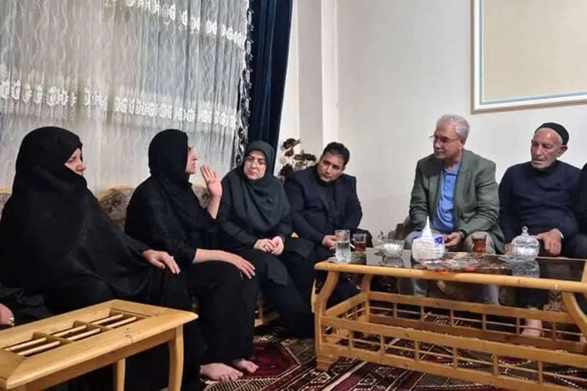 خانواده اله حسین نجاد با خانواده و جلسه ربی