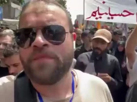 خبرنگار فرارو در مراسم تشییع جنازه شهدای جنگ