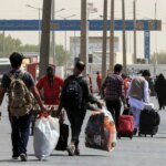 شهروندان در ازای اقامتگاه پول دریافت کردند. ما 1000 دانش آموز داریم