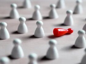 مأموریت تاریخی ما در دنیای تبعیض آمیز ؛ از انفعال