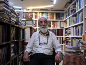 من در مراسم تشییع جنازه اخوان سوم بودم/ بعد از اینکه او از کتابفروشی اخراج شد