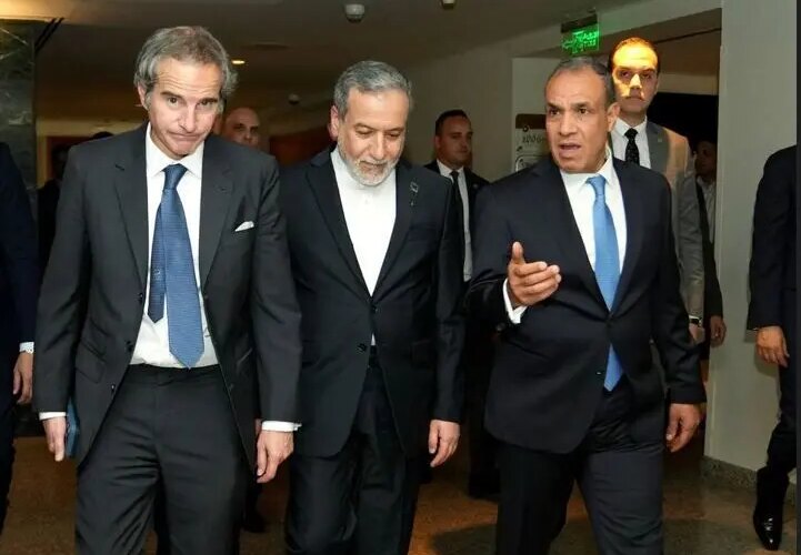 هدف اراکچی دیدار با رافائل گروسی در مصر چه بود؟