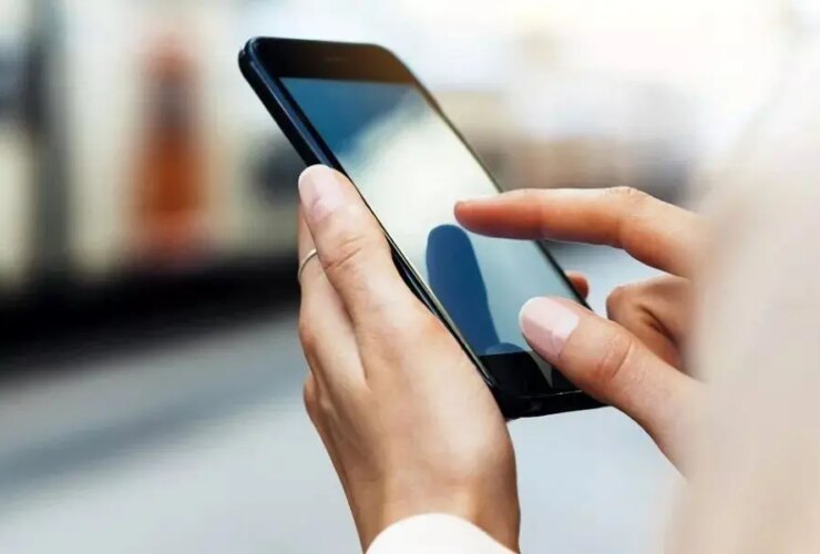 وقتی اینترنت ندارید ؛ تلفن خود را به بیدار کردن توتاکی تبدیل کنید
