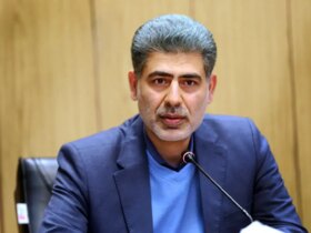 پاسخ آموزش به نمرات آزمون نهایی دانش آموزان متوسط ​​متوسط