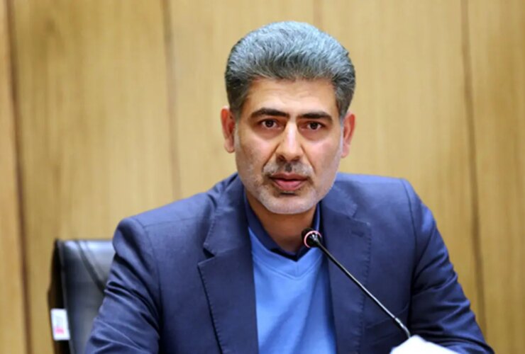 پاسخ آموزش به نمرات آزمون نهایی دانش آموزان متوسط ​​متوسط