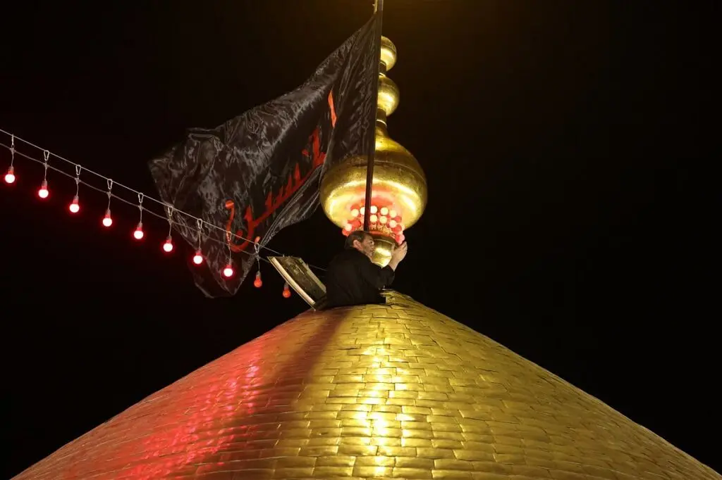 پرچم امام حسین (AS) تغییر کرد