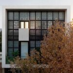 "پنجره خانه" ؛ معماری زیبا از یک ساختار در مشهاد