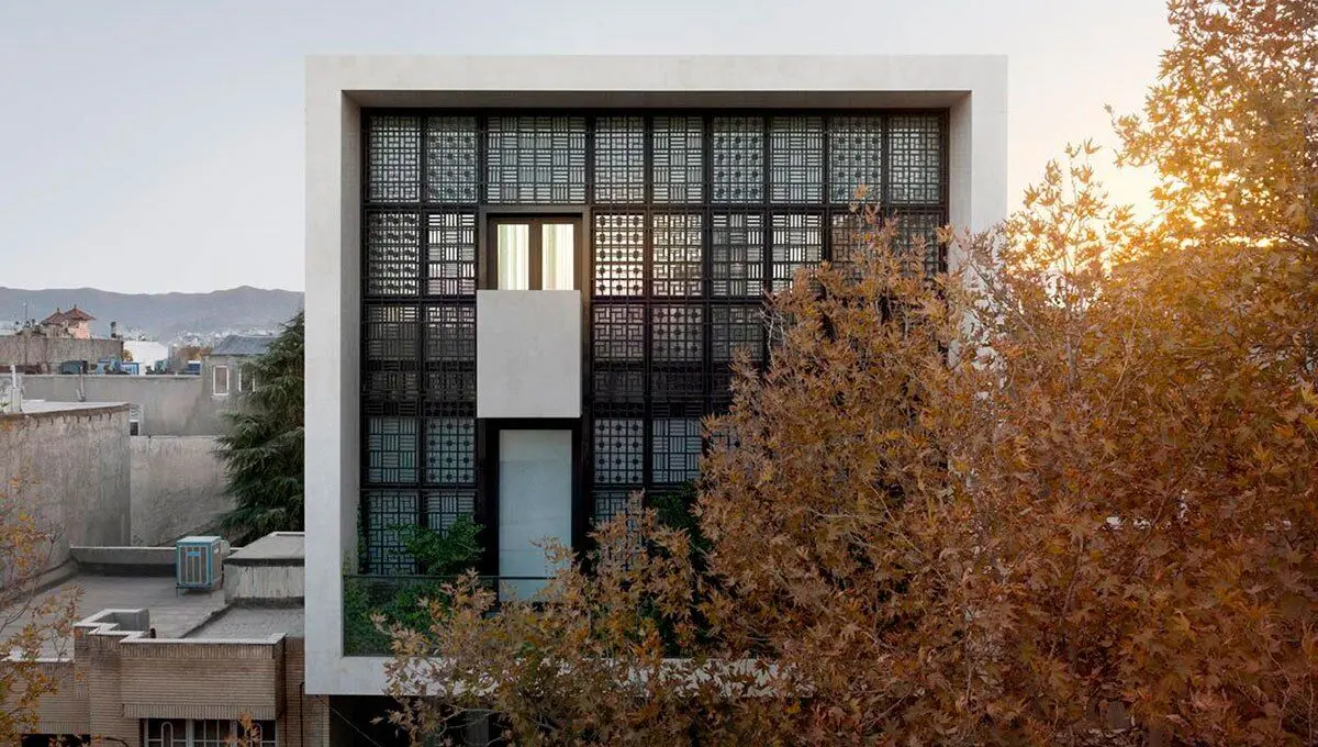 "پنجره خانه" ؛ معماری زیبا از یک ساختار در مشهاد