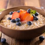 چه چیزی بخوریم ، راحت بخوابم؟