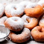 چگونه می توان پیراشکی های خوشمزه روسی را ساخت