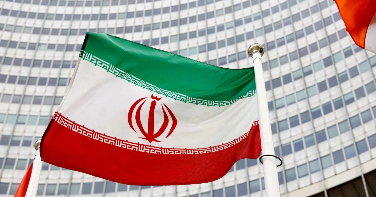 ۱ گزینه های ایران برای پاسخ اضطراری به تصمیم شورای دولت