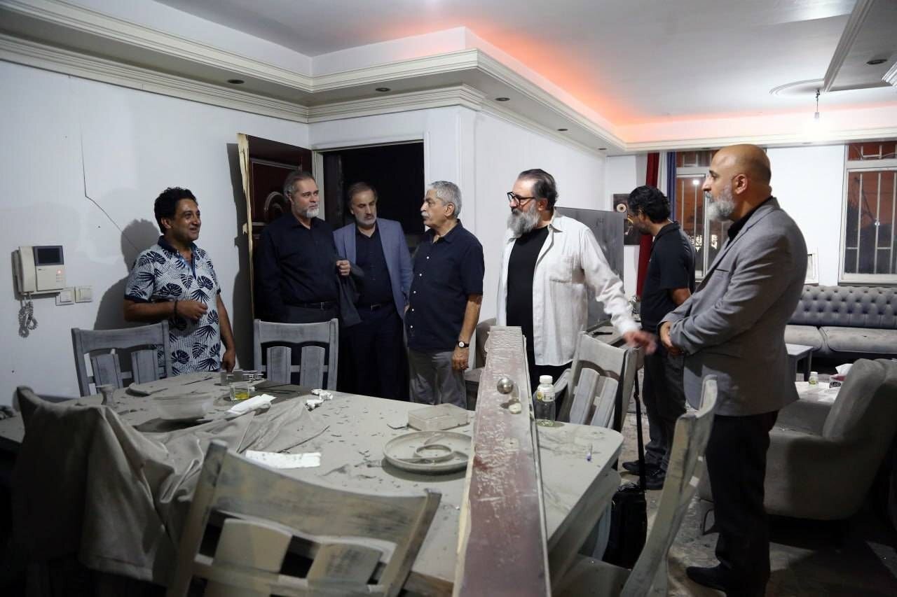 برای جبران ساکنان سینما ، سازمان سینما را دنبال کنید
