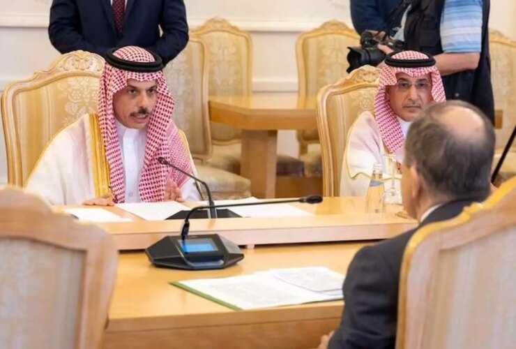 افتتاح یک ساختمان جدید سفارت سعودی در روسیه با فیصل بن فرهان