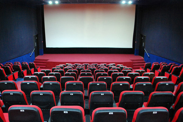 شورا که یک فیلم سینما می سازد ، 4 فیلم را می پذیرد