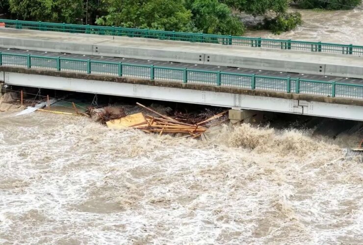 برای دیدن اولین لحظات تگزاس سیل به روایت تصویر می شود