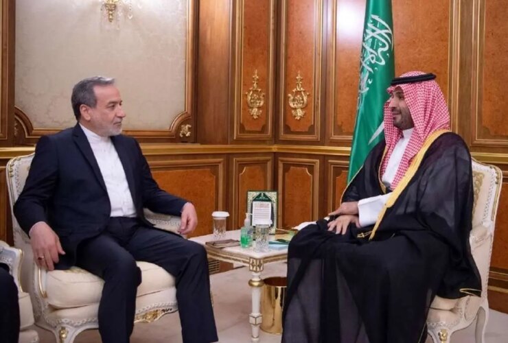 او با شاهزاده عراق سعودی ملاقات کرد